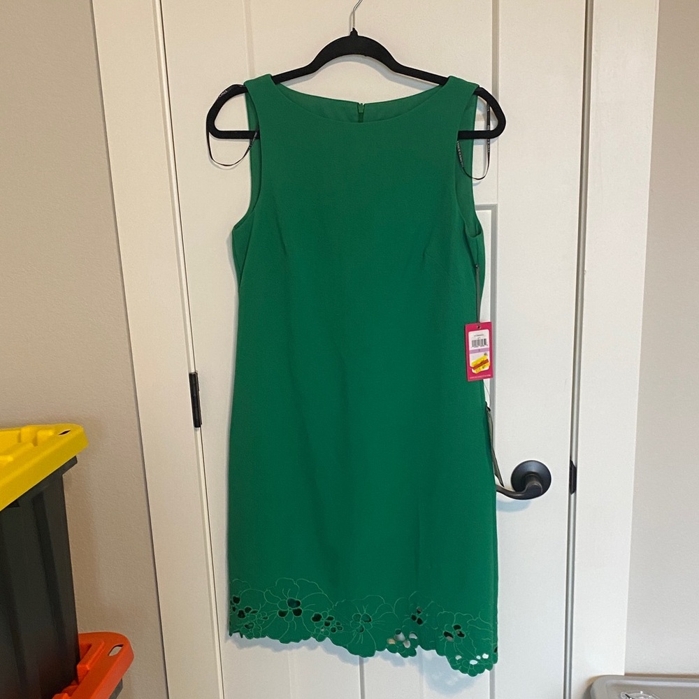Vince Camuto Green Floral Hem Midi Dress